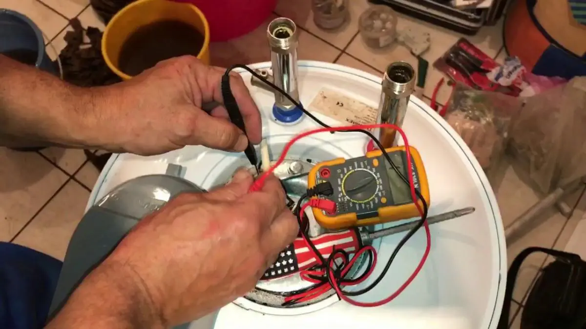 Ремонт водонагревателей Electrolux в Спасске-Дальнем — выгодная цена от 2380 руб., Мастер24