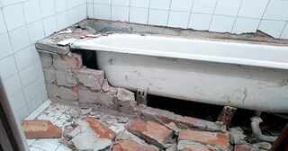 Демонтаж ванны в Спасске-Дальнем от Мастер24 — быстро, недорого, вывоз старой ванны от 1035 руб.